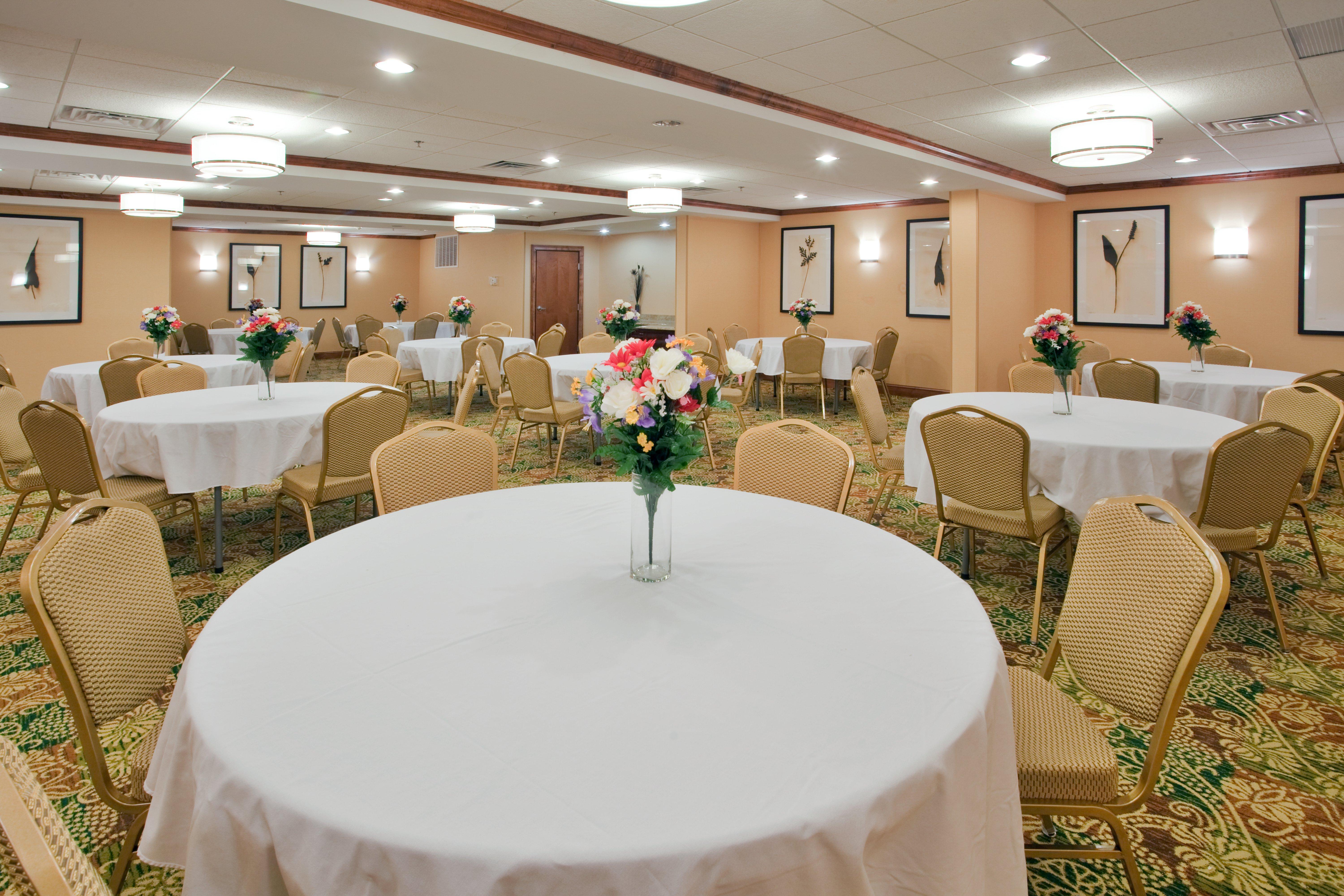 Holiday Inn Express Hotel & Suites Fredericksburg By Ihg Εξωτερικό φωτογραφία