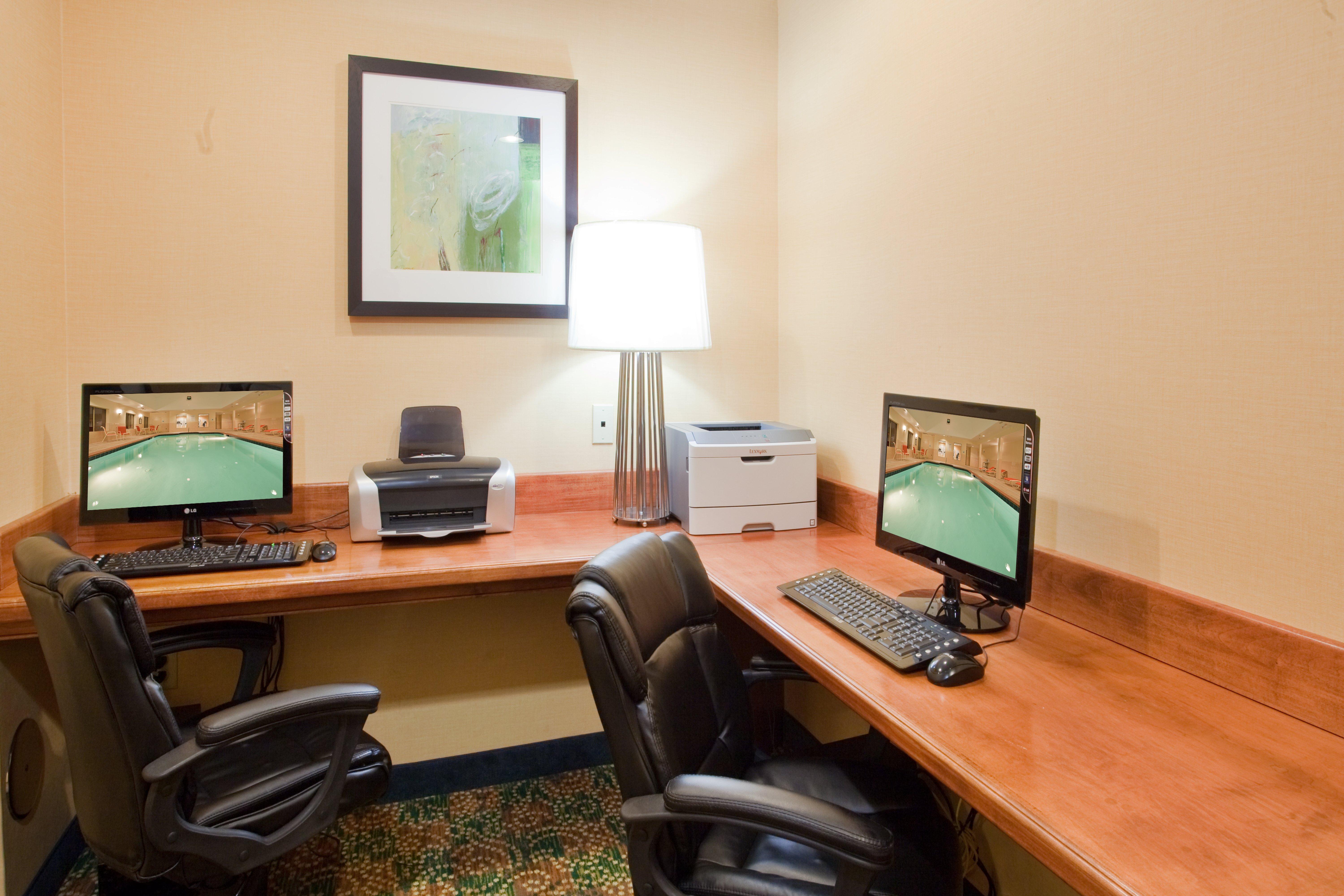 Holiday Inn Express Hotel & Suites Fredericksburg By Ihg Εξωτερικό φωτογραφία
