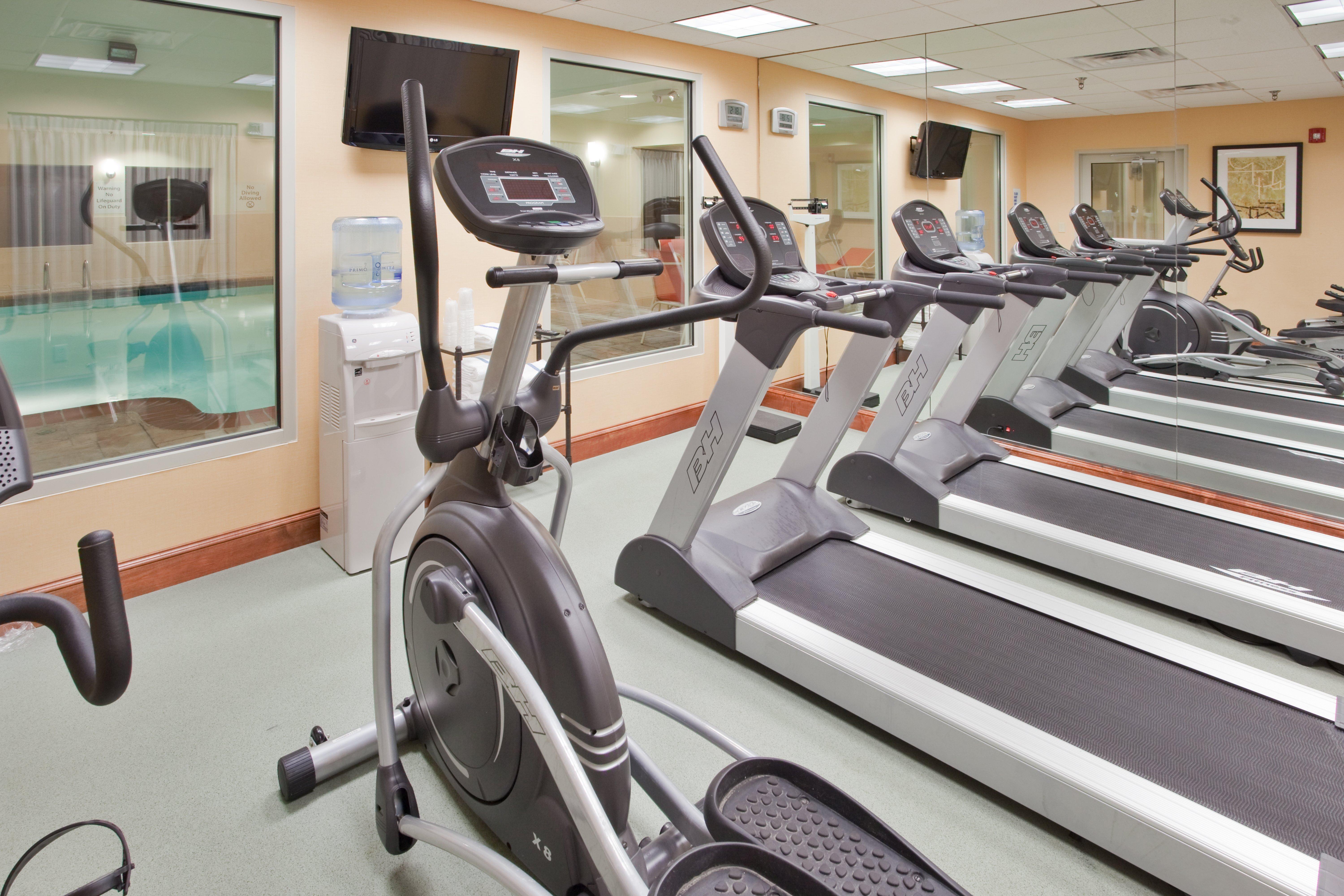 Holiday Inn Express Hotel & Suites Fredericksburg By Ihg Εξωτερικό φωτογραφία