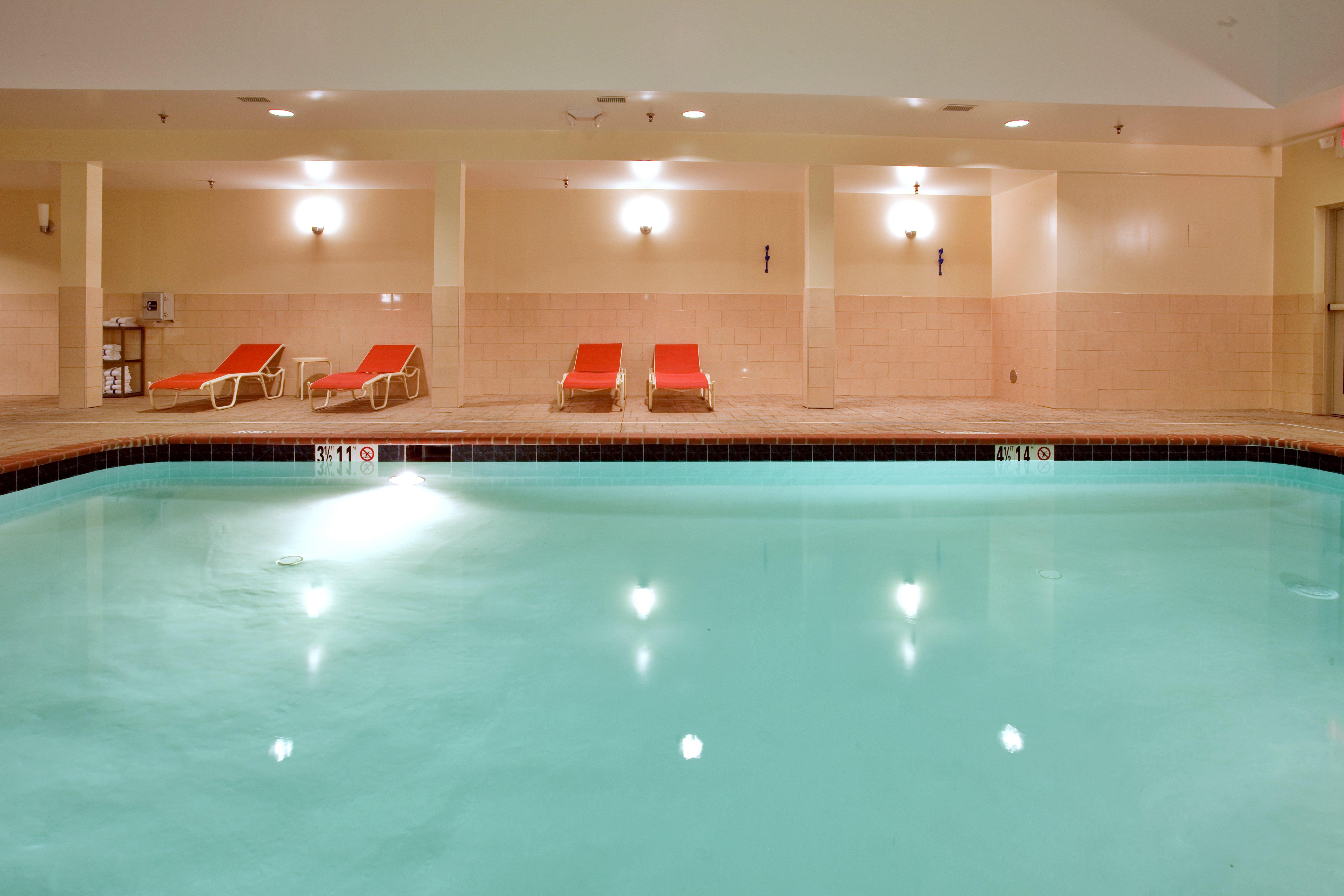 Holiday Inn Express Hotel & Suites Fredericksburg By Ihg Εξωτερικό φωτογραφία