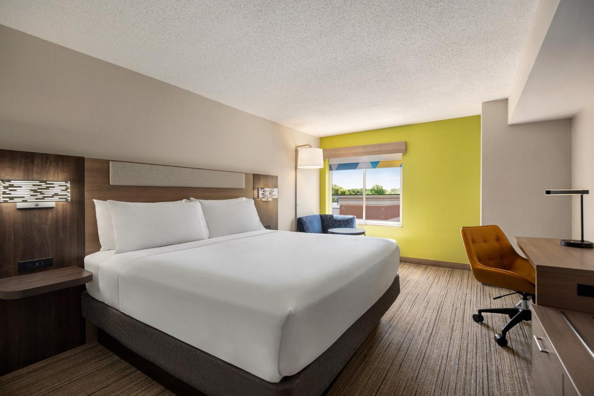 Holiday Inn Express Hotel & Suites Fredericksburg By Ihg Εξωτερικό φωτογραφία
